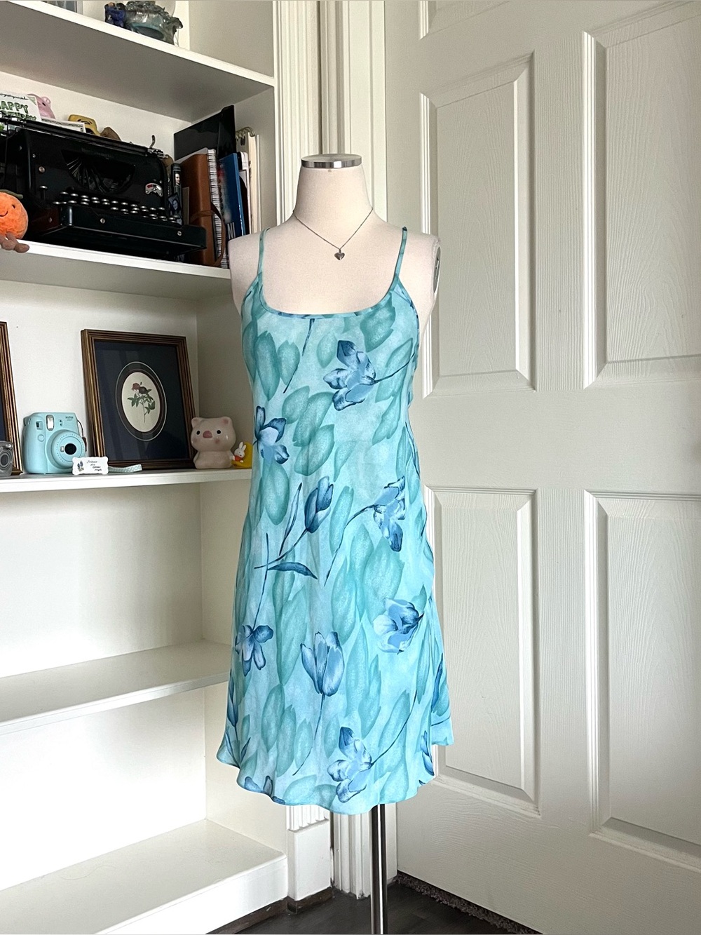 Vintage 90s Valerie Stevens’ Blue floral slip dress